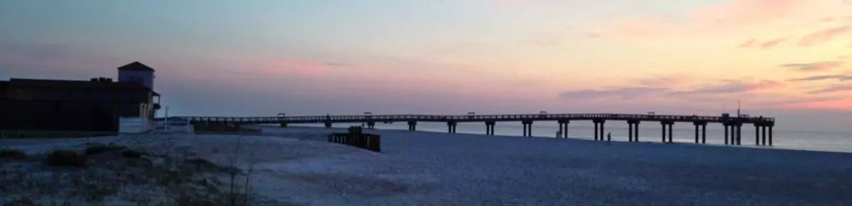 banner_pier.jpg